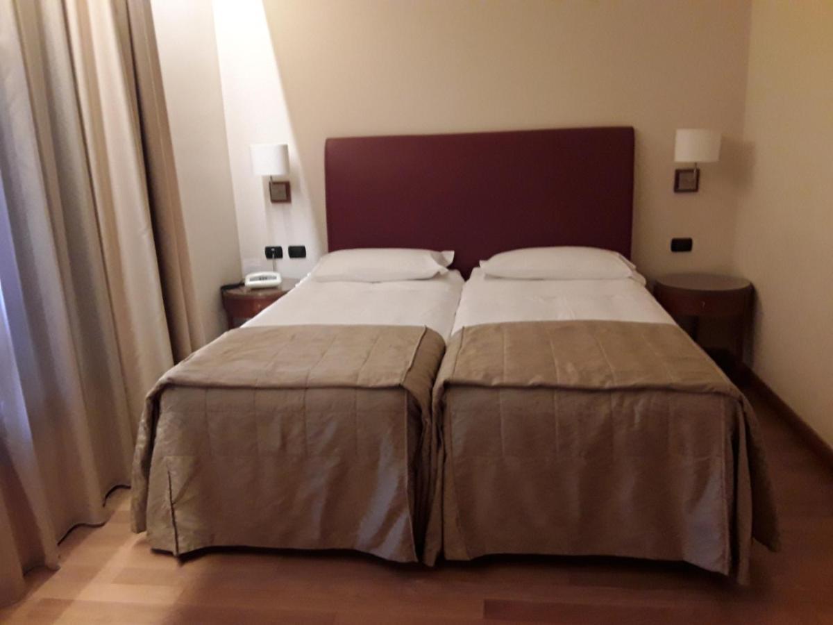 Monica Hotel Fiera Pregnana Milanese Zewnętrze zdjęcie