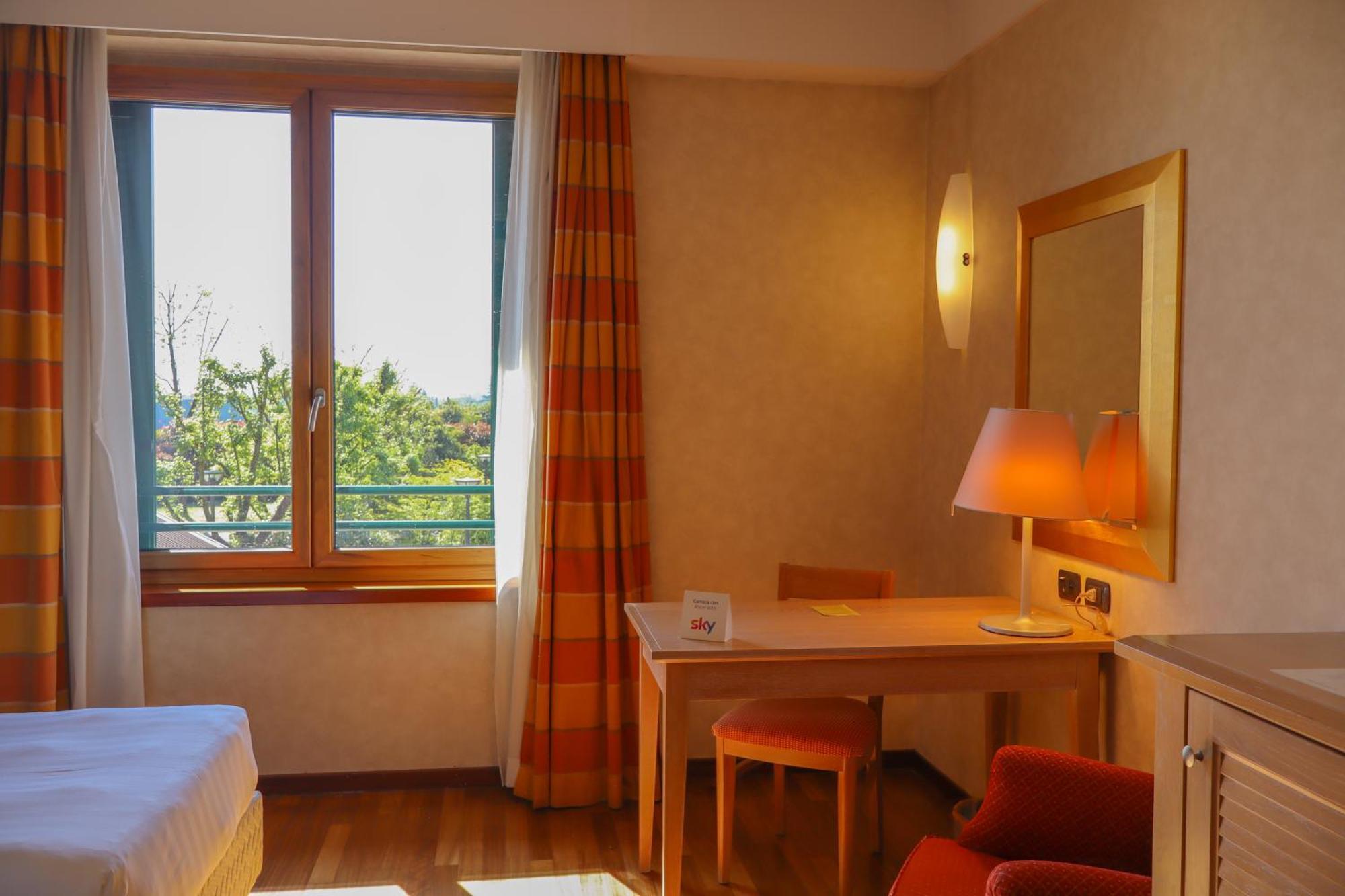 Monica Hotel Fiera Pregnana Milanese Zewnętrze zdjęcie
