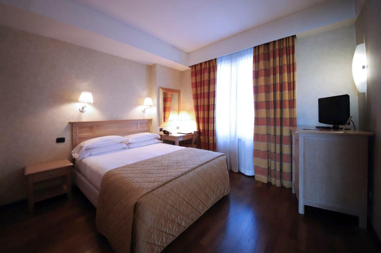 Monica Hotel Fiera Pregnana Milanese Zewnętrze zdjęcie