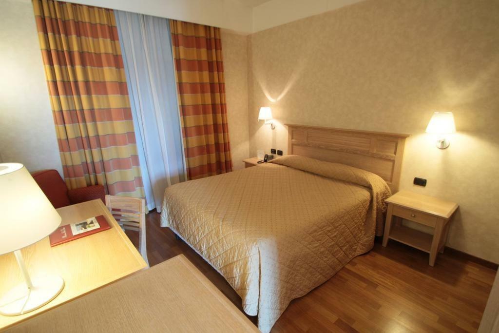 Monica Hotel Fiera Pregnana Milanese Zewnętrze zdjęcie